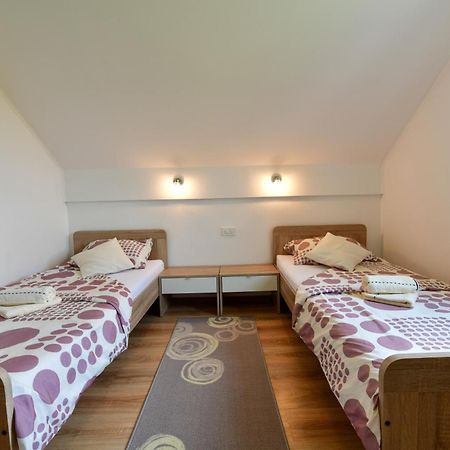 Apartment Ivano Rakovica Eksteriør bilde