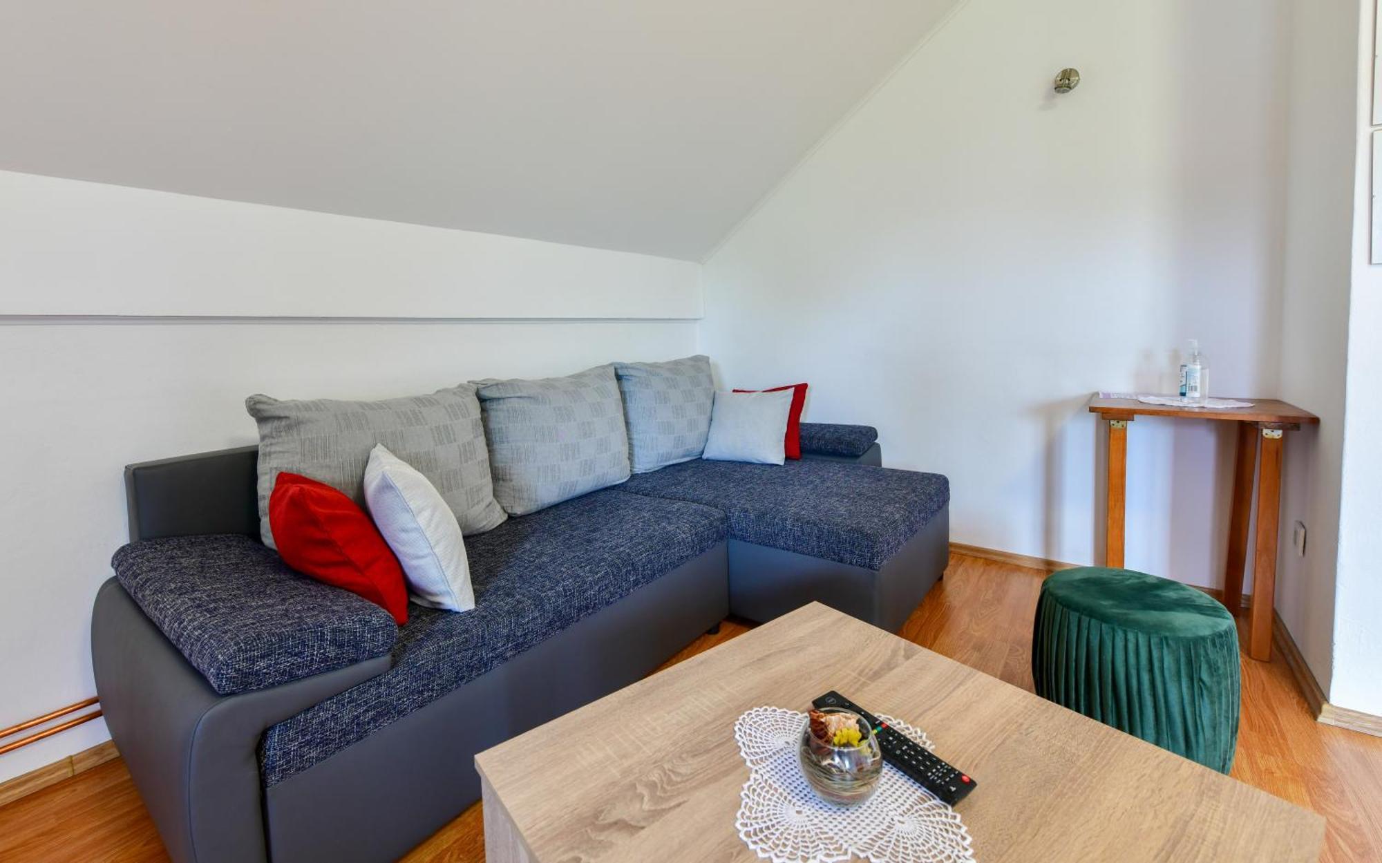 Apartment Ivano Rakovica Eksteriør bilde