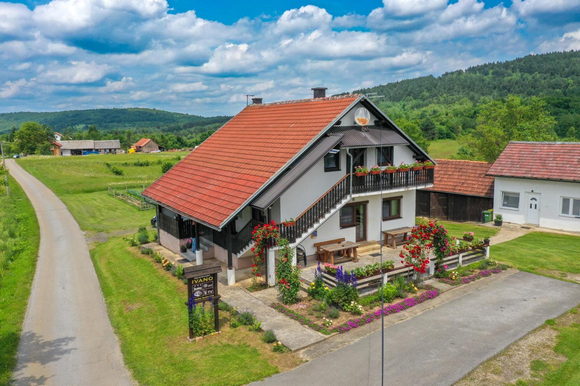 Apartment Ivano Rakovica Eksteriør bilde